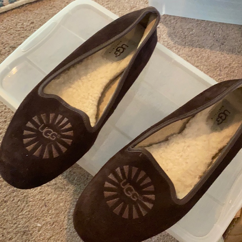 Ugh fleeced flats